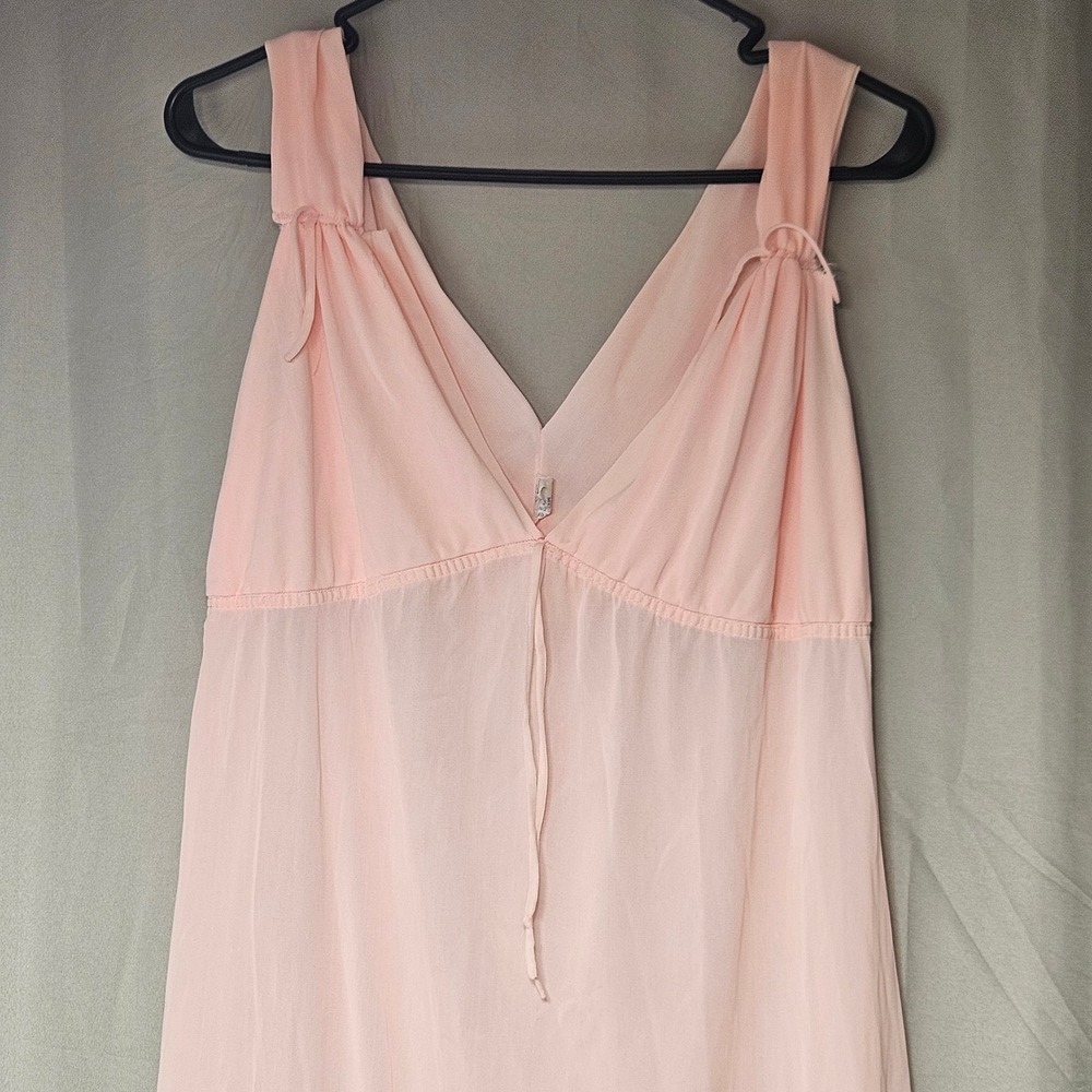 Vintage Nightgown Womens Medium Pink 100 Nylon Sheer Empire Waist V-Neck Long - Picture 2 of 11